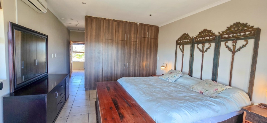4 Bedroom Property for Sale in Myburgh Park Western Cape